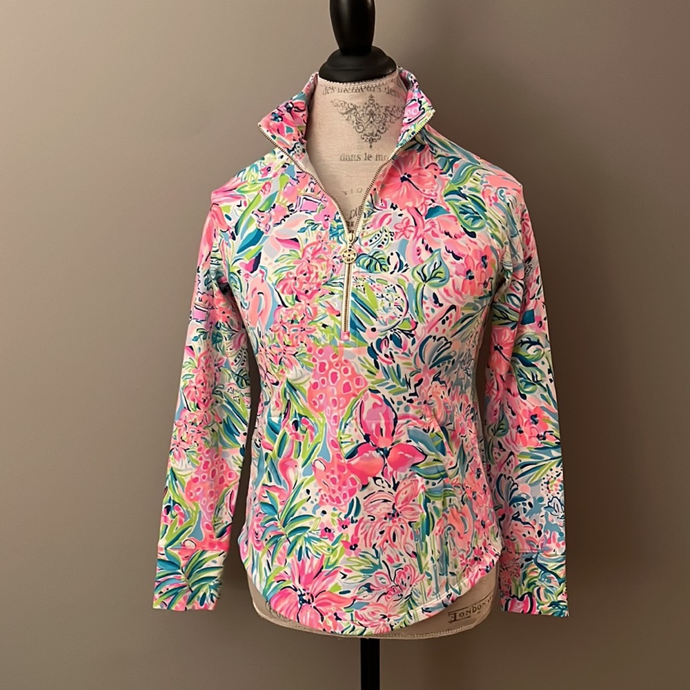 Lilly Pulitzer Size XXS  Skipper Popover vibrant print top with UPF 50+